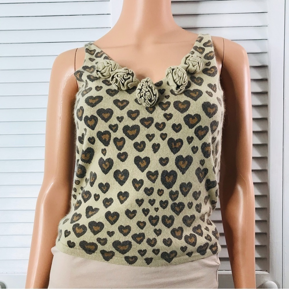 2/$50 MODA INTERNATIONAL Brown Heart Print Sleeveless Sweater Size Small